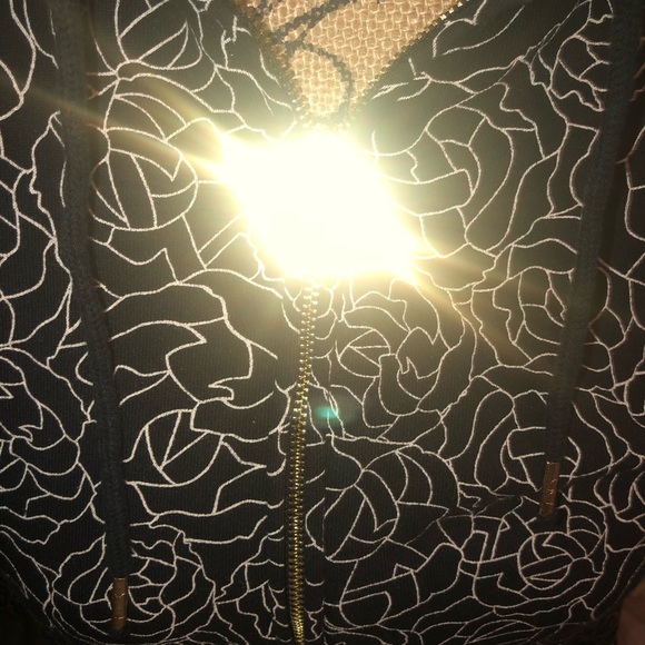 Bundle of 2items floral zip up&h&m cardigan💋 - Picture 4 of 7